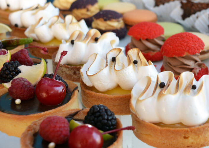 FOOD TRUCK We are always on the move. Track our location and come enjoy our delicious dishes, wherever we park!